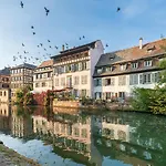 La Clef Des Songes Bed & Breakfast