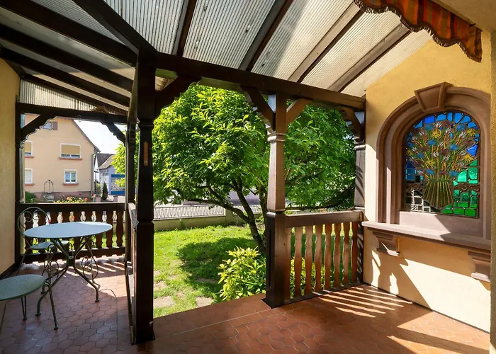 La Clef Des Songes Bed & Breakfast 3*