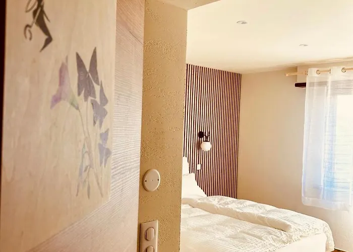 Bed & Breakfast La Clef Des Songes 3*